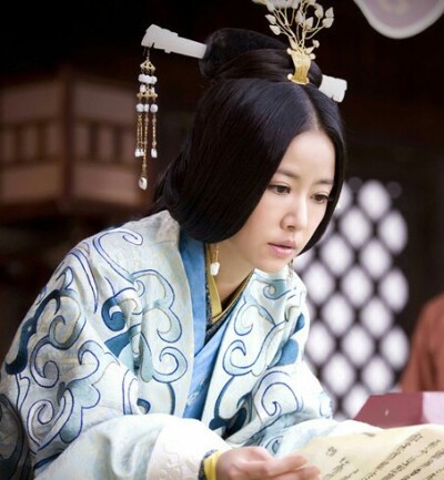 “到了一定歲數，還是別演小姑娘”，吳越的這句話，為何上熱搜？