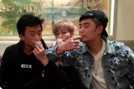 王菲謝霆鋒，直男天王和前嬌妻，何潔，黃奕明道，陳赫爆料回覆帖