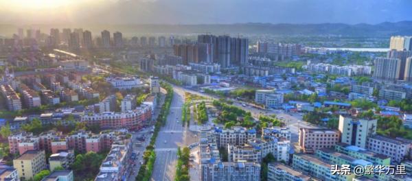 四川省的區劃調整，18個地級市之一，綿陽市為何有9個區縣？