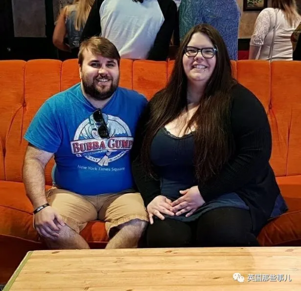 350斤妹子差點踩壞體重秤,咬牙減去一半體重,還幫男友減掉90斤 350斤妹子差點踩壞體重秤,咬牙減去一半體重,還幫男友減掉90斤