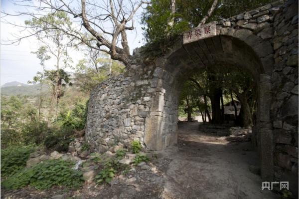 貴州鎮寧弄染村:紅色文化“火”了紅色村莊 貴州鎮寧弄染村:紅色文化“火”了紅色村莊