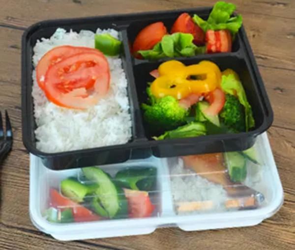 俄羅斯美女倒追中國窮小夥，不要彩禮也要嫁，沒車沒房仍幸福至今