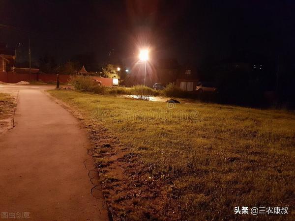 老農總結的關於農村走夜路的幾條禁忌，聽著還怪有理，你相信嗎？