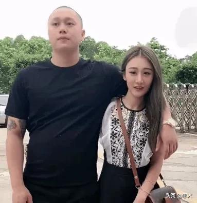 劉二狗前妻劉劉語音直播爆料：是辛巴讓她去二驢那裡漲粉的