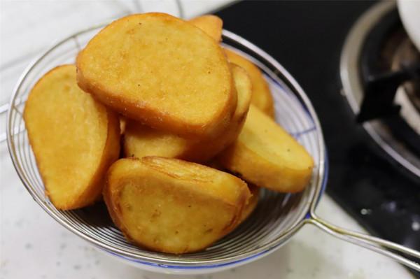 炸饅頭片有竅門，步驟別搞錯了，教正確做法，金黃酥香，不回軟