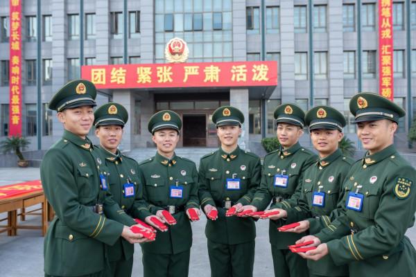 新戰友,請入列!——武警浙江總隊機動支隊隆重舉行2021年度秋季新兵授銜儀式 新戰友,請入列!——武警浙江總隊機動支隊隆重舉行2021年度秋季新兵授銜儀式