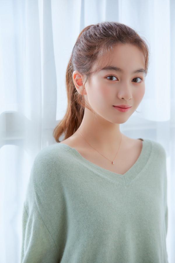 韓國女演員葛素媛穿搭漂亮 網友們覺得她顏值如何評論關注轉發分享 韓國女演員葛素媛穿搭漂亮 網友們覺得她顏值如何評論關注轉發分享