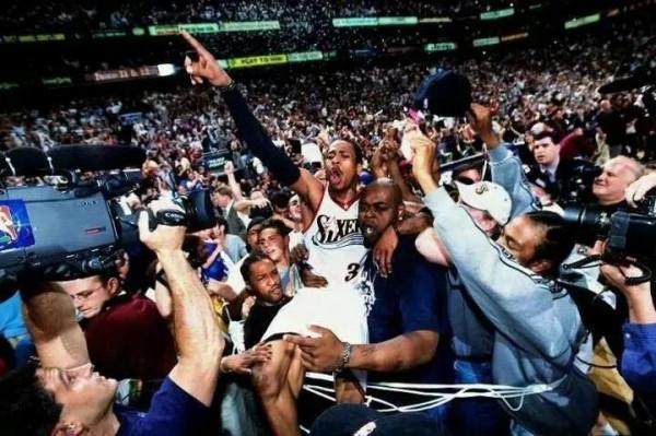 NBA史上那些讓人潸然淚下的瞬間 NBA史上那些讓人潸然淚下的瞬間