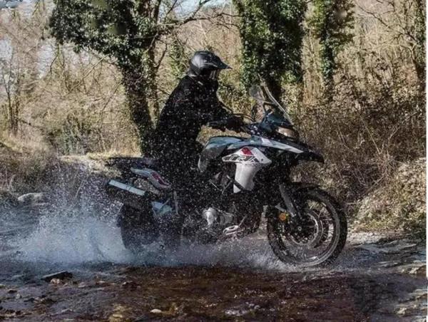 貝納利TRK502X，國產拉力車佼佼者