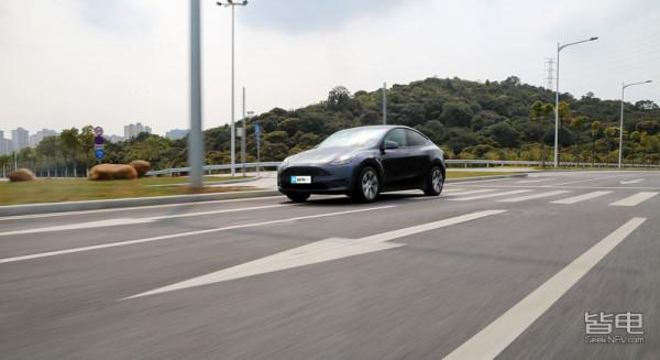 2天暴走500公里，特斯拉Model Y的好與不好，我都試出來了