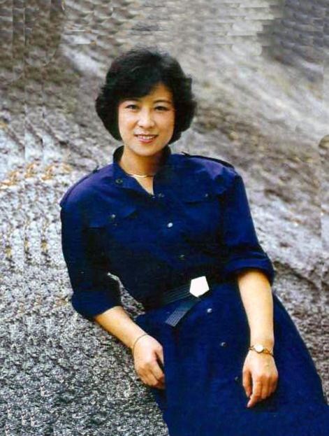 72歲老戲骨王馥荔：巔峰時選擇結婚做顧家媽媽，今兒子是她的驕傲