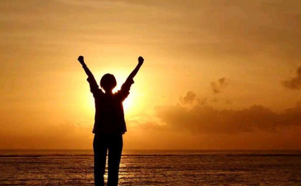 情人節既不要錢，又不收禮，那她可能也不想要你