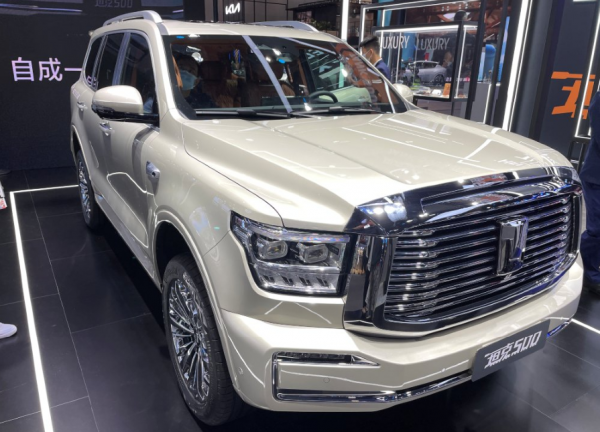 坦克500身材魁梧內心細膩，搭載3.0T V6發動機，你會為它買單嗎