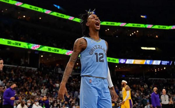 莫蘭特撲滅水花豪取10連勝！巨星相畢露