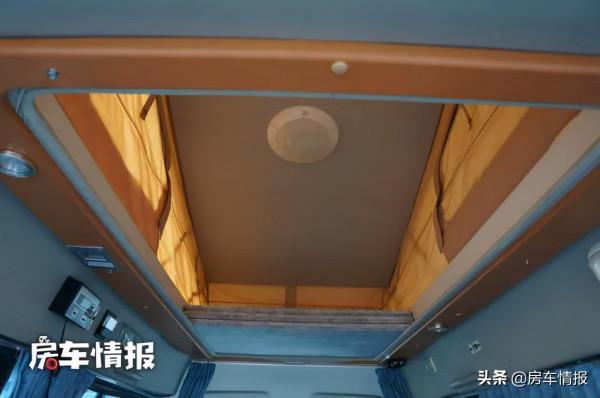 馬自達露營車搭載2&period;0L動力，高度僅2米可代步，外觀低調像貨拉拉