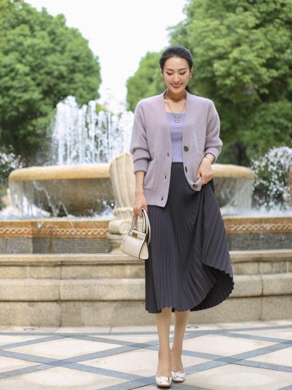 這才是40+大女人的穿衣典範,不顯老不扮嫩,chic精緻又高階 這才是40+大女人的穿衣典範,不顯老不扮嫩,chic精緻又高階