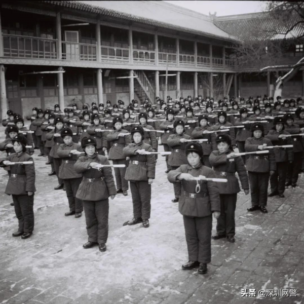 初代交警什麼樣? 初代交警什麼樣?