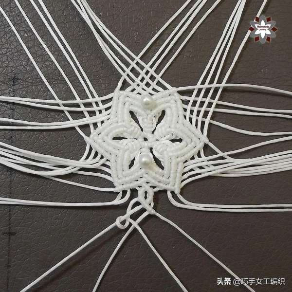 用繩子就能編出漂亮的雪花，超詳細的教程，一步一步教你編