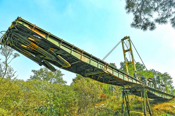 12月24日解放軍報導讀