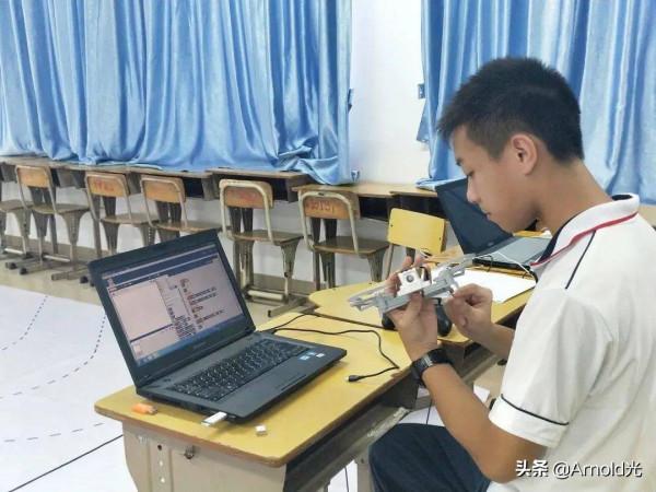 孩子到底學什麼? 孩子到底學什麼?