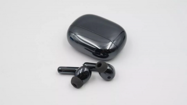 彙總完2021年16家手機廠商31款TWS耳機，我們得出8組重要資料