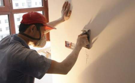 三合板刮大白再刷乳膠漆的方法