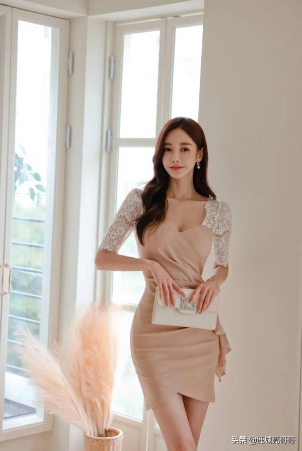 月桂雲朵漏花刺繡裙，珠珠穿出了典雅時尚美