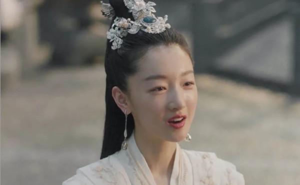 娛樂圈女明星青黃不接！四旦雙冰退位85花轉型失敗，90花奔三