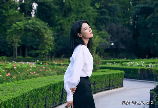 高圓圓，當之無愧的氣質女神，清新溫婉的形象，又不失高階感