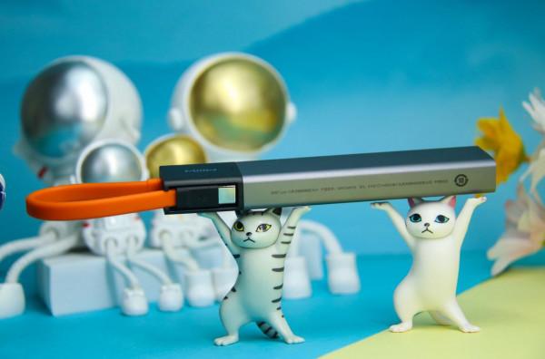 超薄本的好搭檔，米物五合一多功能擴充套件塢，高效辦公快人一步