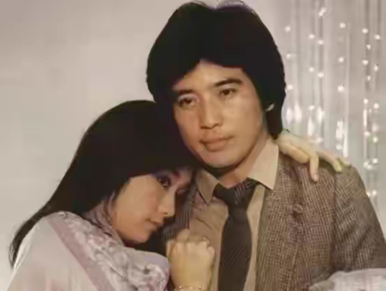 呂秀菱，號稱林青霞接班人，32歲退圈，嫁給華納高層，至今無子女