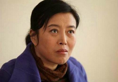 胡琳娜：爸爸是胡廣川，媽媽是丁嘉麗，我是個&OpenCurlyDoubleQuote;孤兒&rdquo;