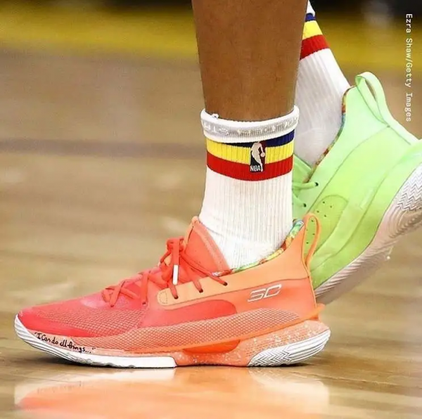 雙十一球鞋大推薦!又便宜又能打啊 雙十一球鞋大推薦!又便宜又能打啊