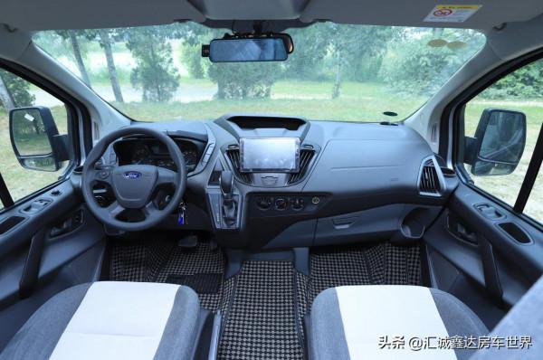 高僅2.7米，商務風十足的宇通小頂房車，福特動力，帶3床6座