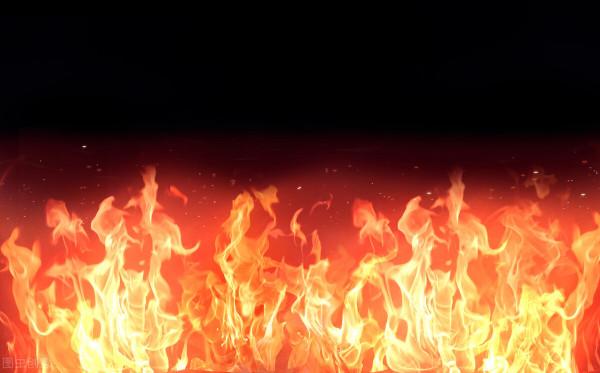 62歲老人被鬼子迫害，往身上澆汽油，還把燒著的笤帚塞進衣服裡，但他寧死不屈