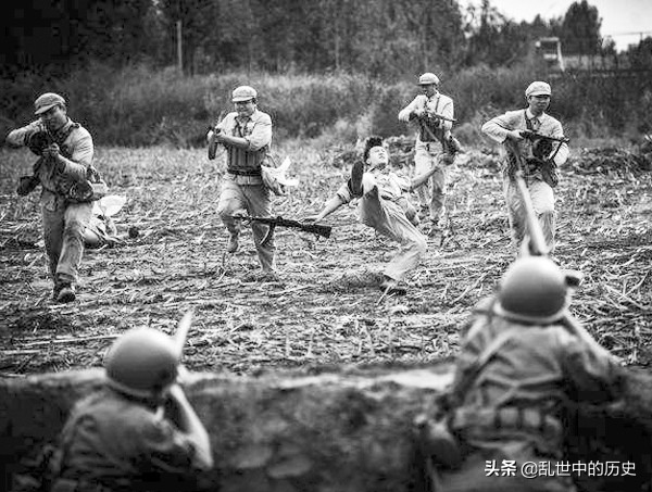 536團距離180師最近，副團長拼死阻敵，兩個營幾乎被打光