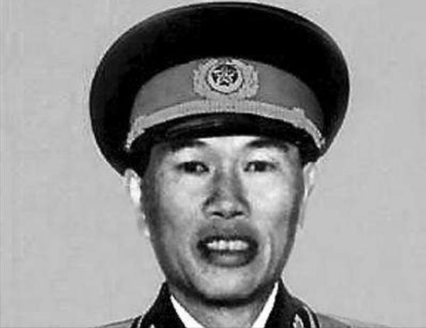 東北野戰軍改稱第四野戰軍後有4個兵團,司令員分別是誰? 東北野戰軍改稱第四野戰軍後有4個兵團,司令員分別是誰?