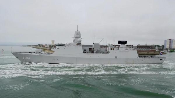 “七省”級護衛艦圖集（132圖）