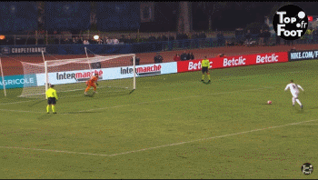 真正的凡爾賽！半職業丁級隊殺入法國杯四強 8萬人小城狂歡