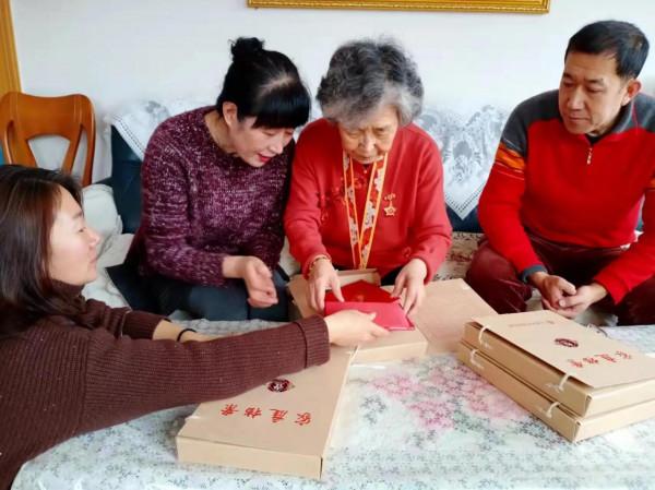 家庭檔案、充滿博愛