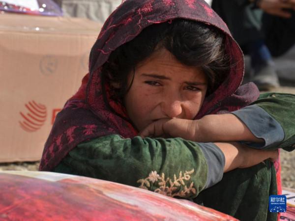 阿富汗:收到援助物資 阿富汗:收到援助物資