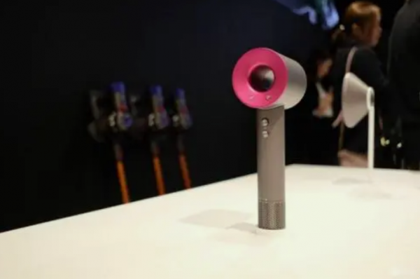 英國不和華為合作，英企卻在中國備受追捧，中國人的錢這麼好掙？