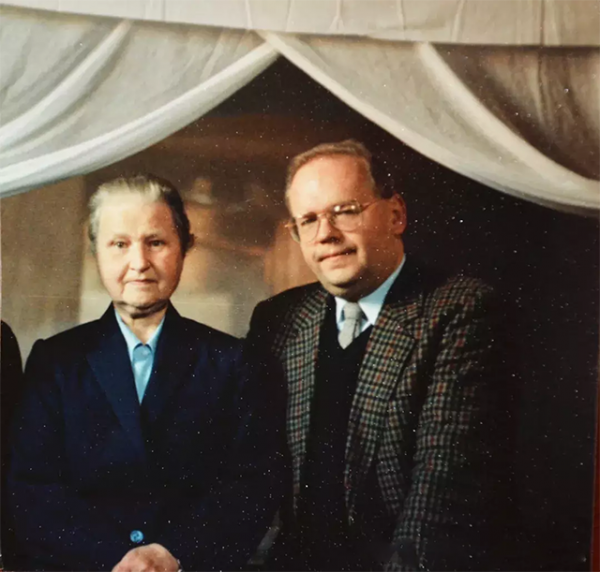 03年,86歲瓦格納病逝,68年中國異鄉歲月:最後與丈夫杜承榮合葬 03年,86歲瓦格納病逝,68年中國異鄉歲月:最後與丈夫杜承榮合葬