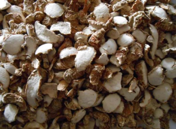 不要把草藥泡酒搞的很複雜，用這四種草藥泡酒就可以釣獲滿滿