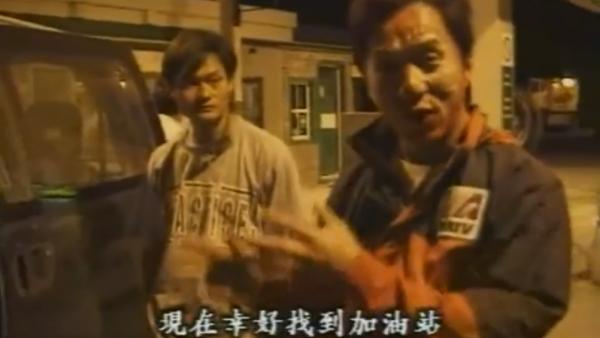 《我是誰》丟失的片段,成龍大戰犀牛,攝影師失誤造成永遠的遺憾 《我是誰》丟失的片段,成龍大戰犀牛,攝影師失誤造成永遠的遺憾