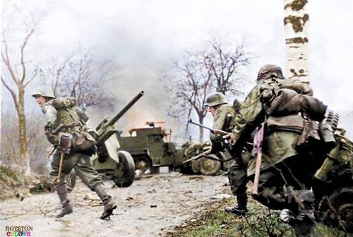 動搖中的東線德軍前線力量，在東線戰場遭遇軍事法庭的不公正對待