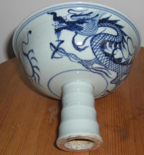 元青花龍紋高足杯賞析 元青花龍紋高足杯賞析