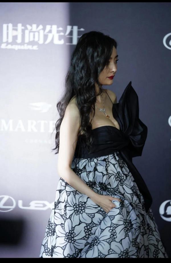 楊冪無修高畫質活動圖