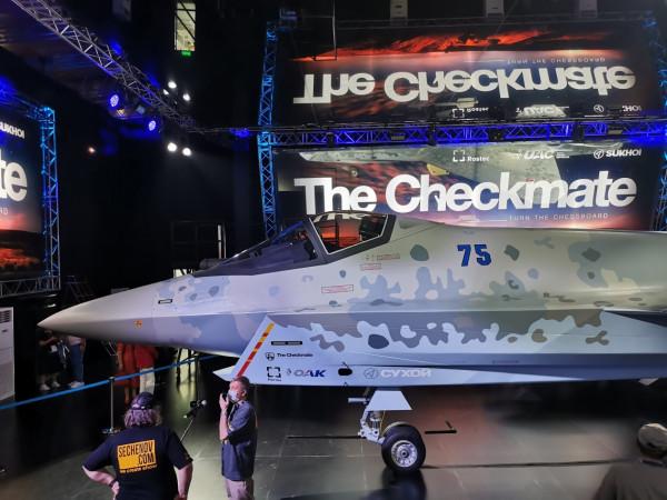 俄羅斯蘇-75側彈艙設計驚豔全球，F-35和殲-31沒法比嗎