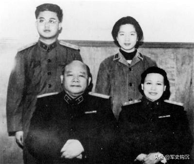 劉少奇去新四軍,為何稱徐海東秘書,化名胡服?被國民黨中將認出 劉少奇去新四軍,為何稱徐海東秘書,化名胡服?被國民黨中將認出